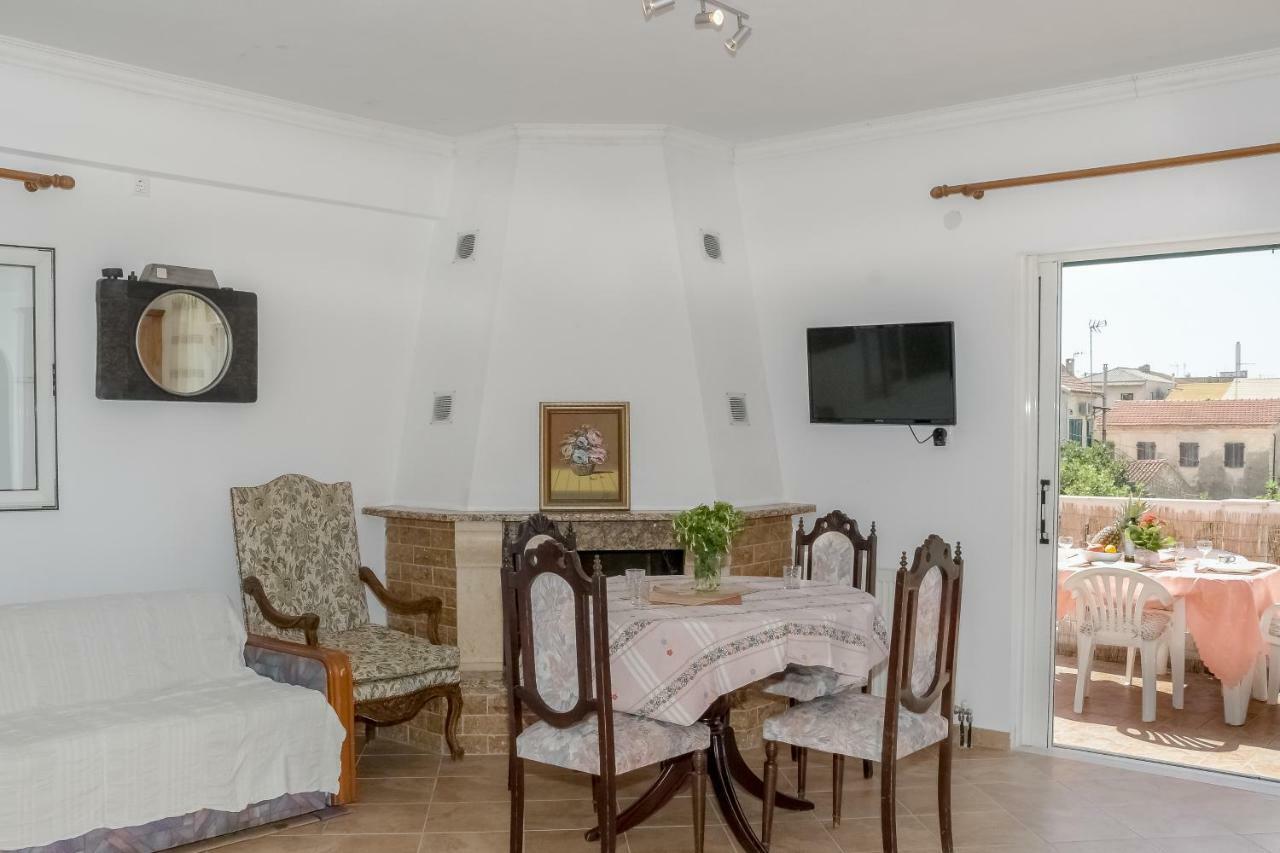 Modern Flat With Beautiful Views In South Of Corfu Lägenhet Lefkimmi  Exteriör bild